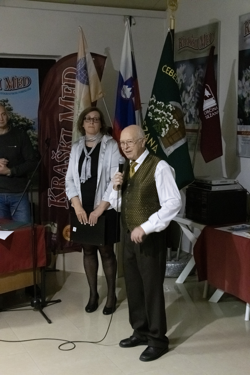_7__6104